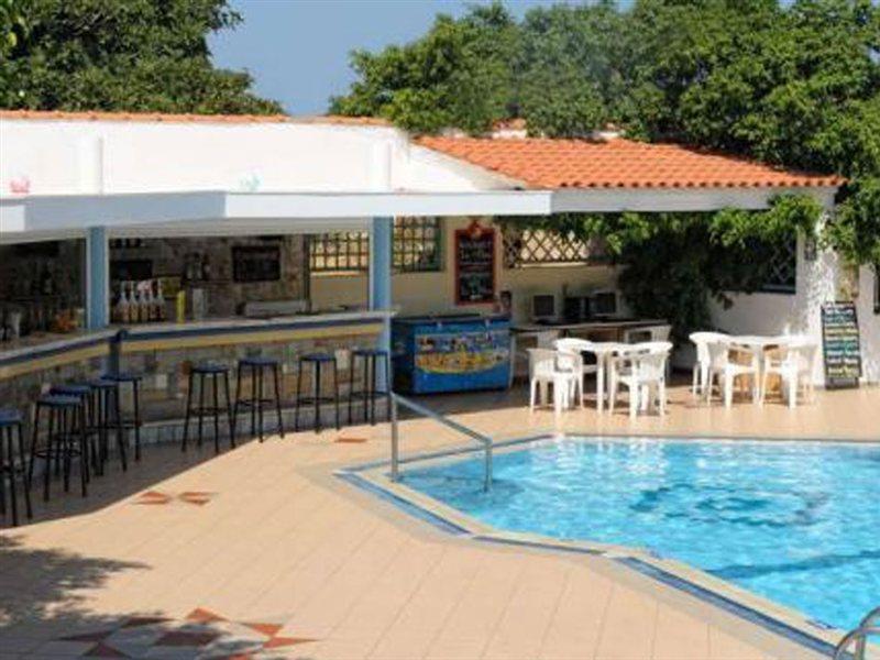 เมลิสซา อพาร์ตเมนต์ Aparthotel มาเลีย ภายนอก รูปภาพ