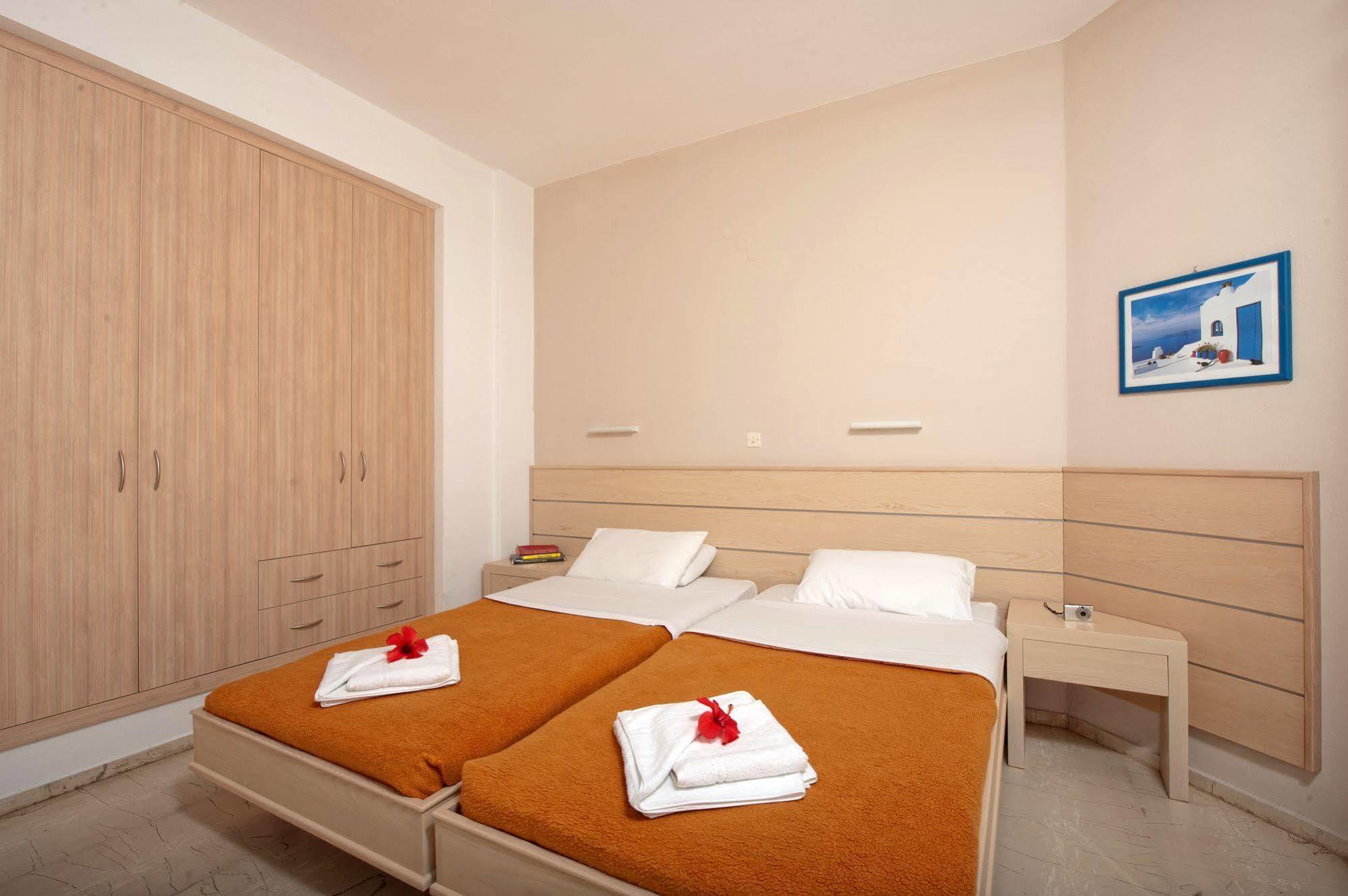 เมลิสซา อพาร์ตเมนต์ Aparthotel มาเลีย ภายนอก รูปภาพ